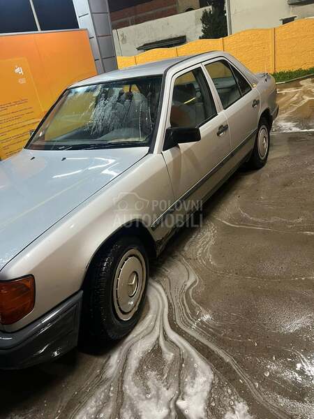 Mercedes Benz W124 