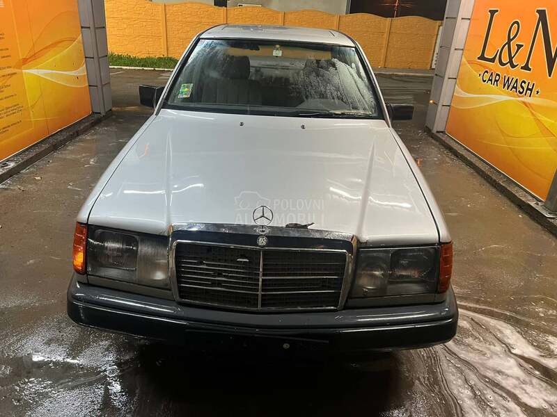 Mercedes Benz W124 