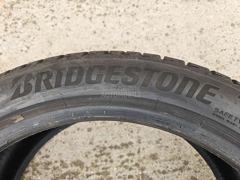 Bridgestone 245/40 R18 Letnja
