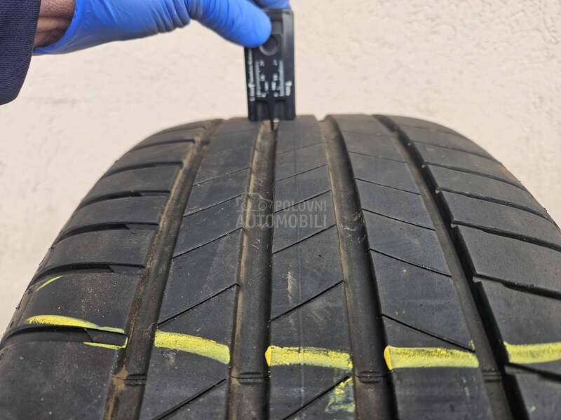 Bridgestone 245/40 R18 Letnja