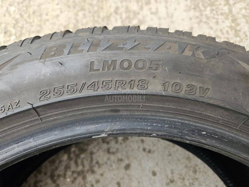 Bridgestone 255/45 R18 Zimska