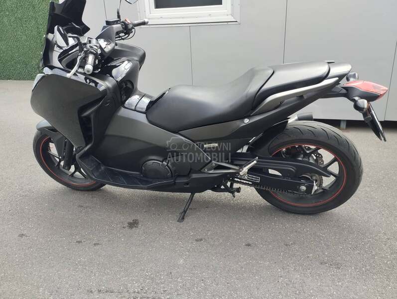 Honda NC 700 D Integra