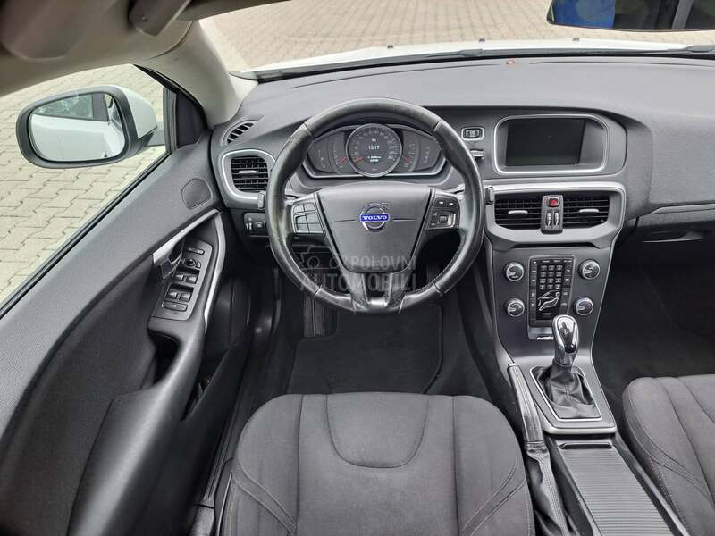 Volvo V40 1.6 NOV