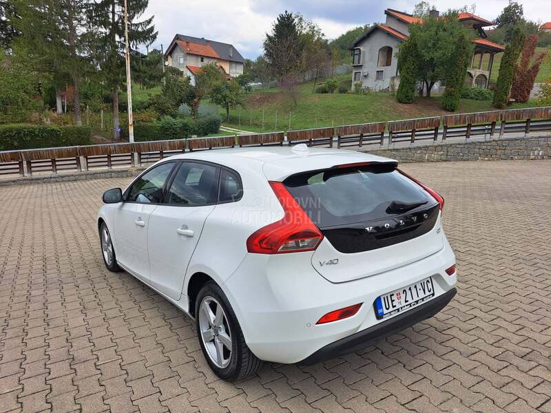 Volvo V40 1.6 NOV