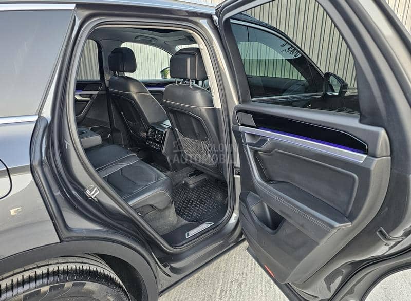 Volkswagen Touareg 3.0 V6 TDI /VAZDUH/