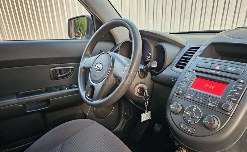 Kia Soul 1.6b /120 000 k m/