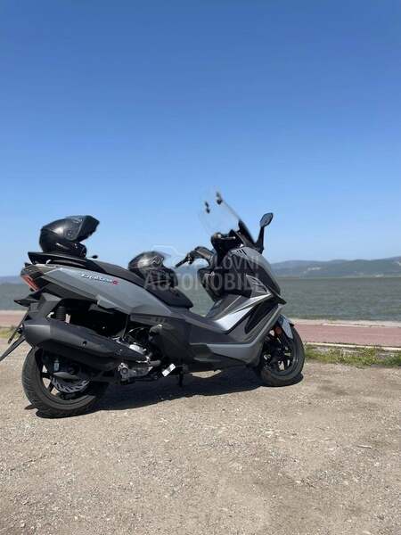 Sym Cruisym 300