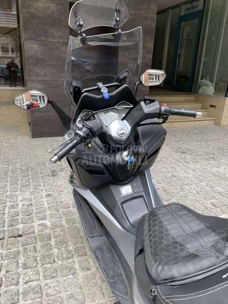 Sym Cruisym 300
