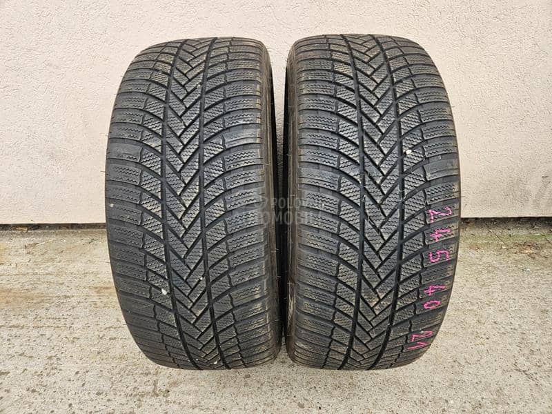 Bridgestone 245/40 R21 Zimska