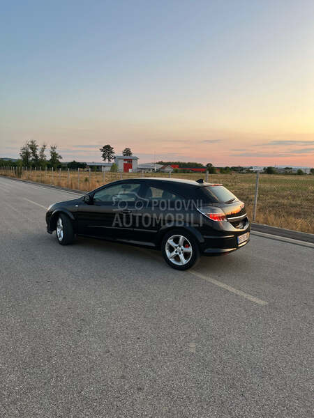 Opel Astra H GTC