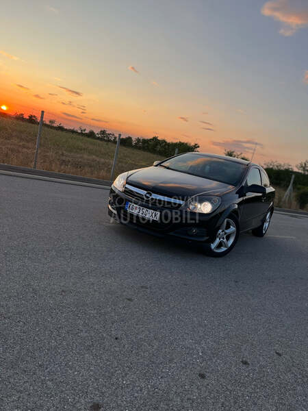 Opel Astra H GTC