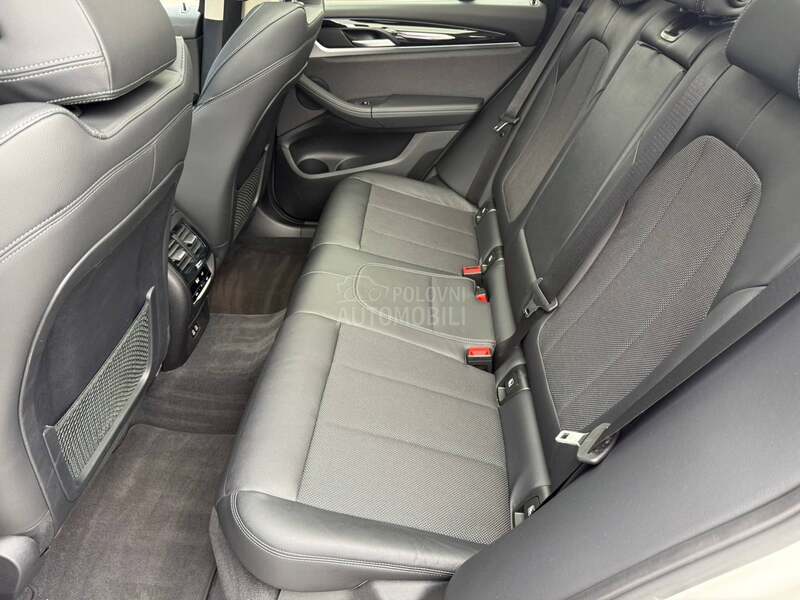 BMW X3 2.0Xdrive Pan/Aut/