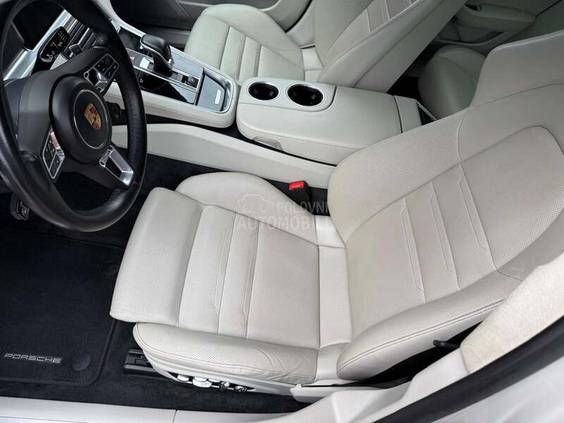 Porsche Panamera turbo s hybrid