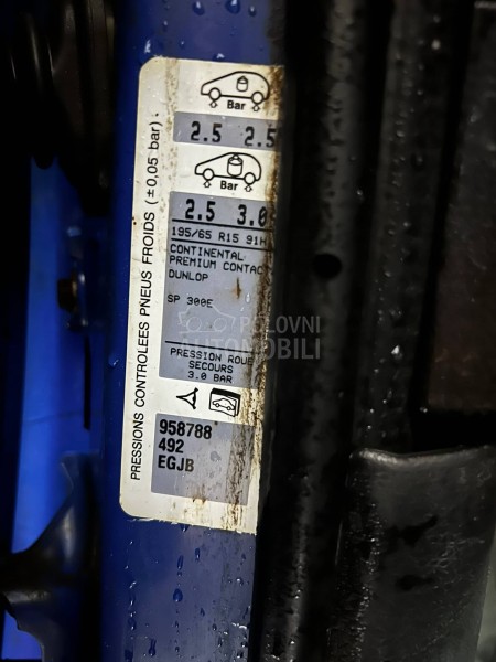 Peugeot 307 2004. god. -  kompletan auto u delovima