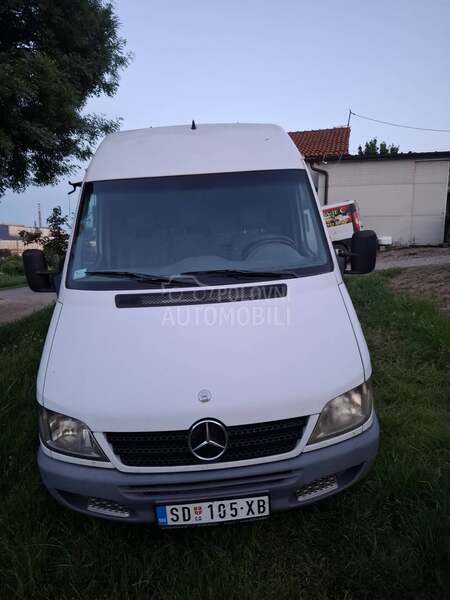 Mercedes Benz Sprinter 413