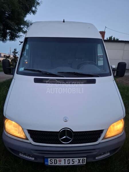 Mercedes Benz Sprinter 413