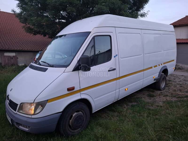 Mercedes Benz Sprinter 413