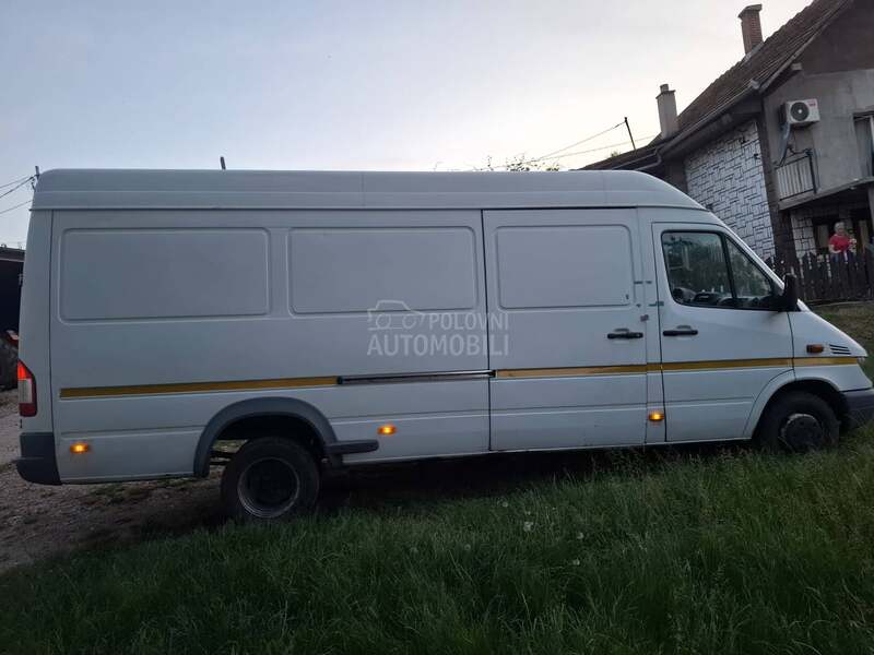 Mercedes Benz Sprinter 413