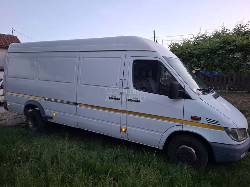 Mercedes Benz Sprinter 413
