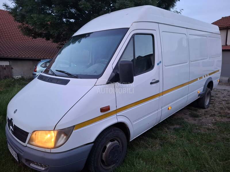 Mercedes Benz Sprinter 413