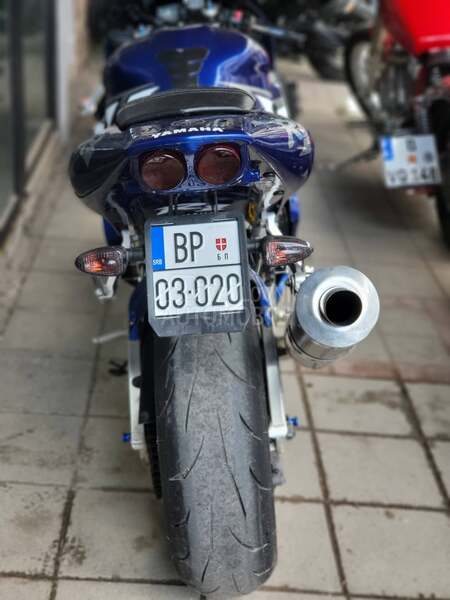 Yamaha R1