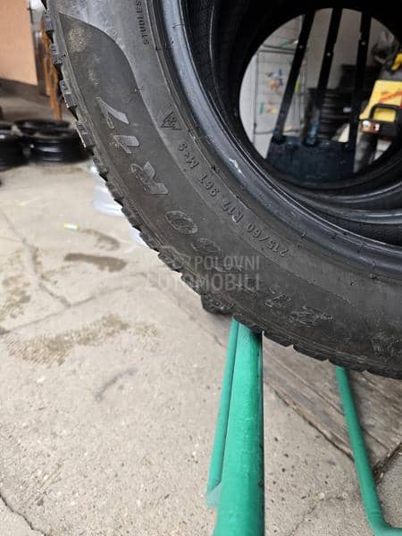 Pirelli 215/60 R17 Zimska