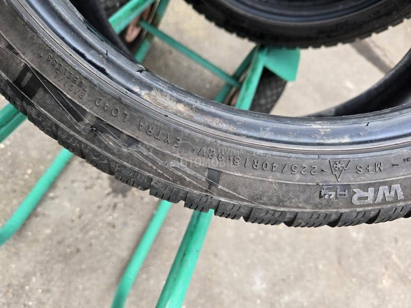 Nokian 225/40 R18 Zimska