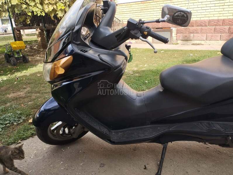 Suzuki burgman 400
