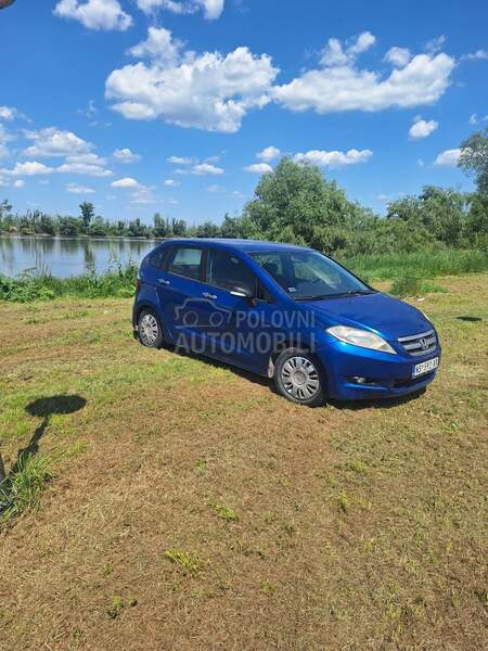 Honda FR-V 1.7