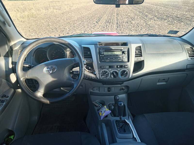 Toyota Hilux 