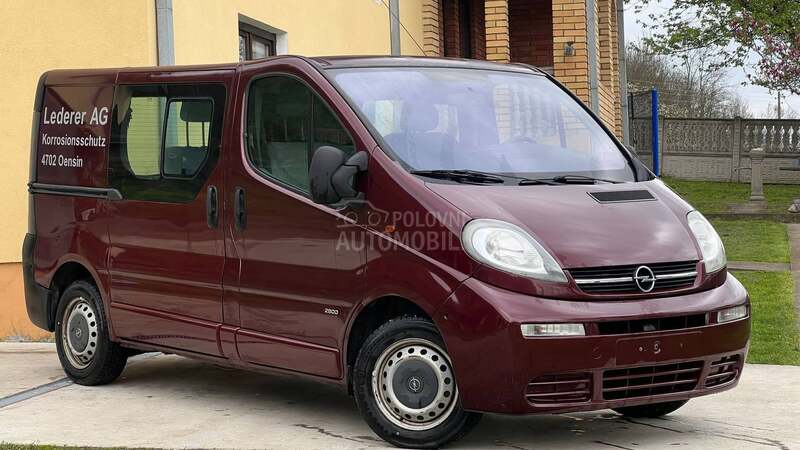 Opel Vivaro putnicko teretni