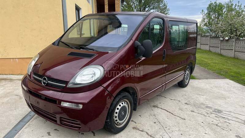 Opel Vivaro putnicko teretni