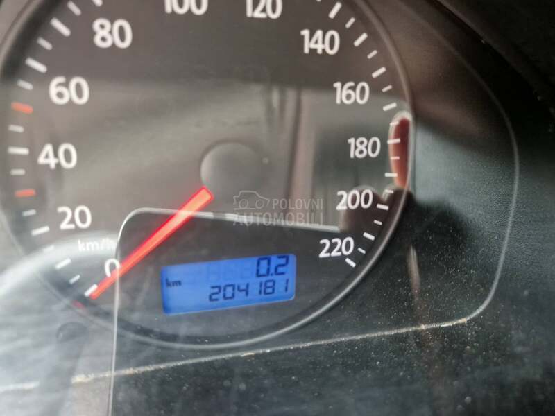 Volkswagen Transporter T5 1.9tdi,6 sedišta Kombinov