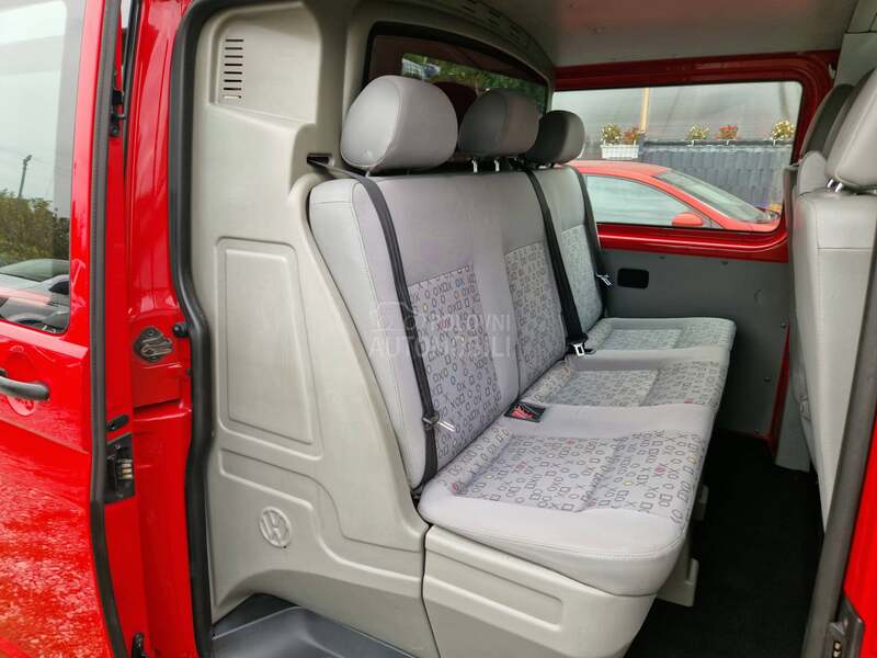 Volkswagen Transporter T5 1.9tdi,6 sedišta Kombinov