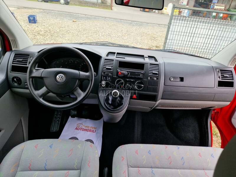 Volkswagen Transporter T5 1.9tdi,6 sedišta Kombinov