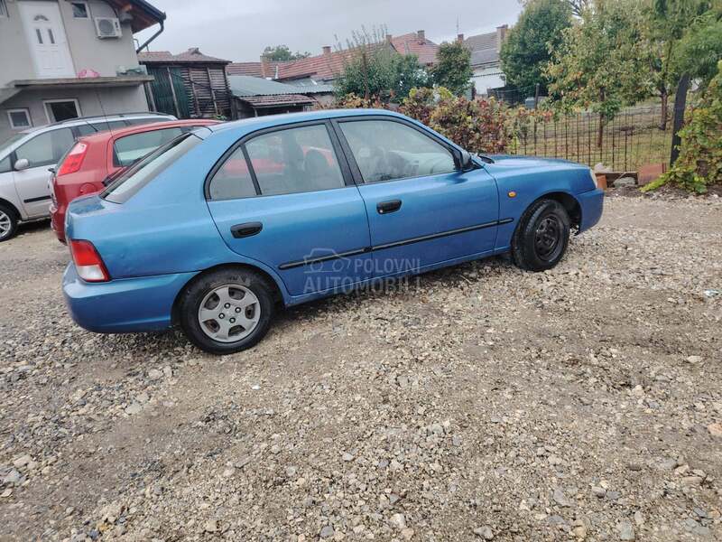 Hyundai Accent 