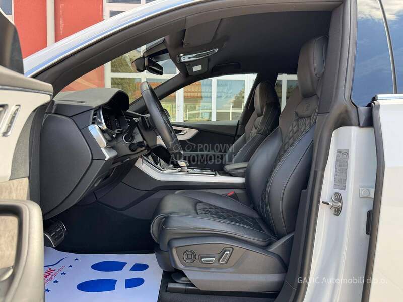 Audi Q8 50 TDI S LINE