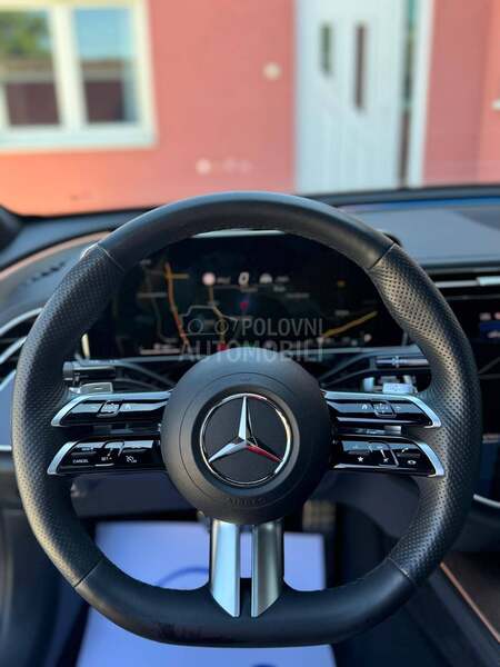 Mercedes Benz E 300 e AMG