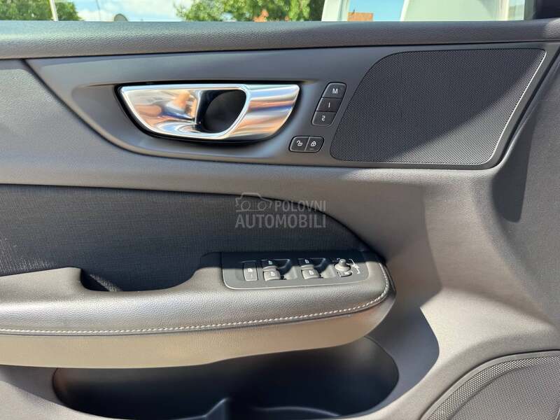 Volvo V60 Cross Country 2.0 D4 AWD