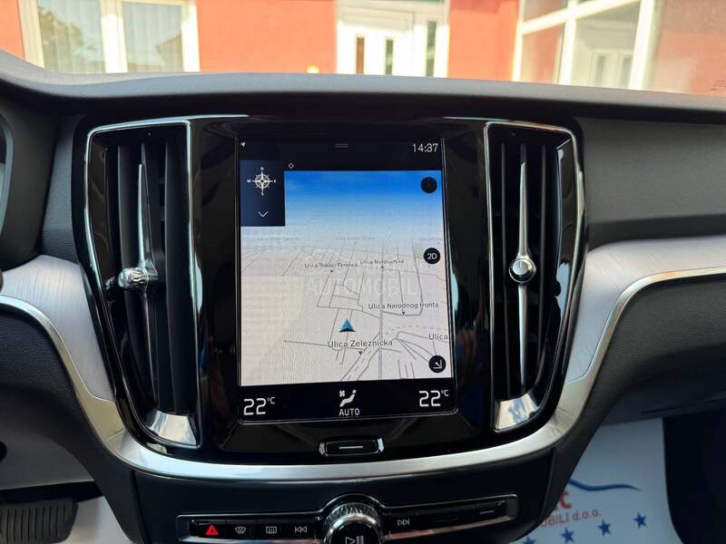 Volvo V60 Cross Country 2.0 D4 AWD