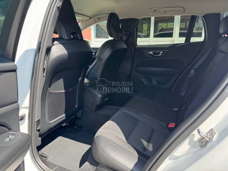 Volvo V60 Cross Country 2.0 D4 AWD