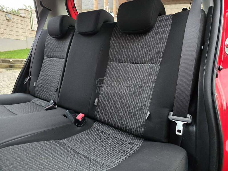 Toyota Yaris 1.0 VVT-I 62.000 hk