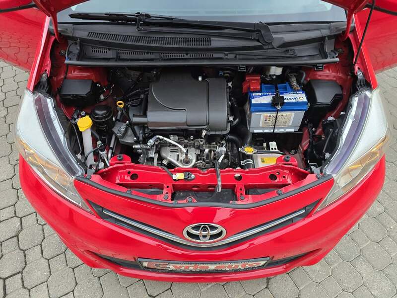 Toyota Yaris 1.0 VVT-I 62.000 hk