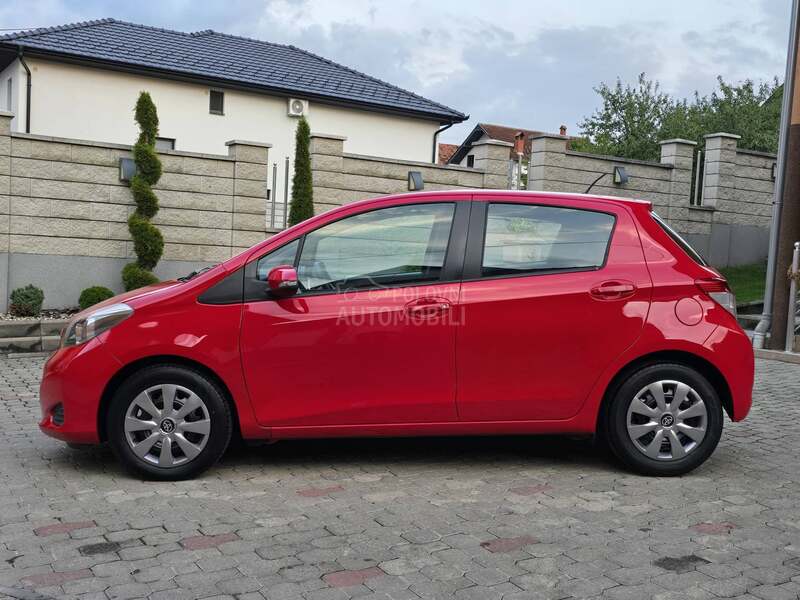 Toyota Yaris 1.0 VVT-I 62.000 hk