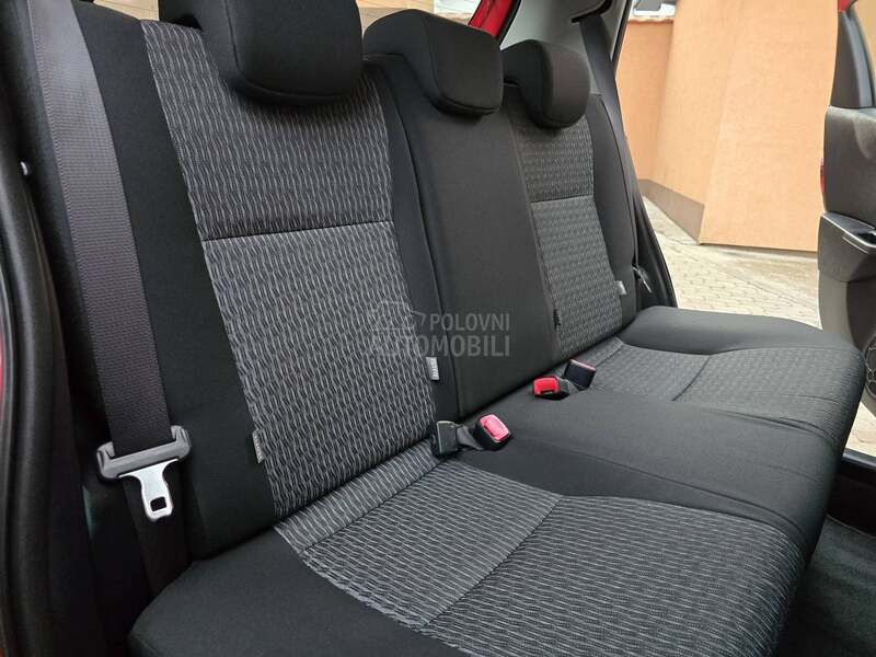 Toyota Yaris 1.0 VVT-I 62.000 hk