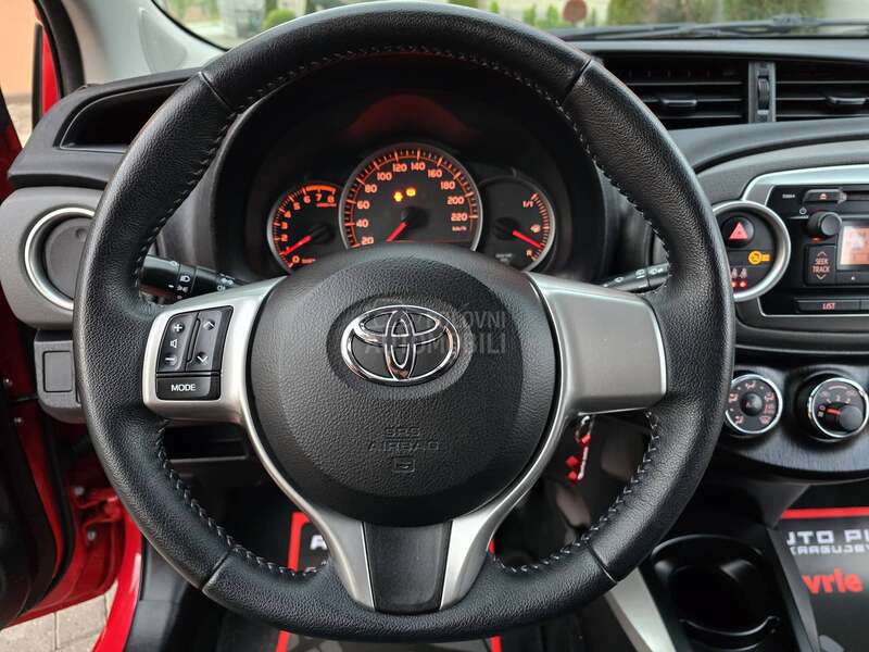 Toyota Yaris 1.0 VVT-I 62.000 hk
