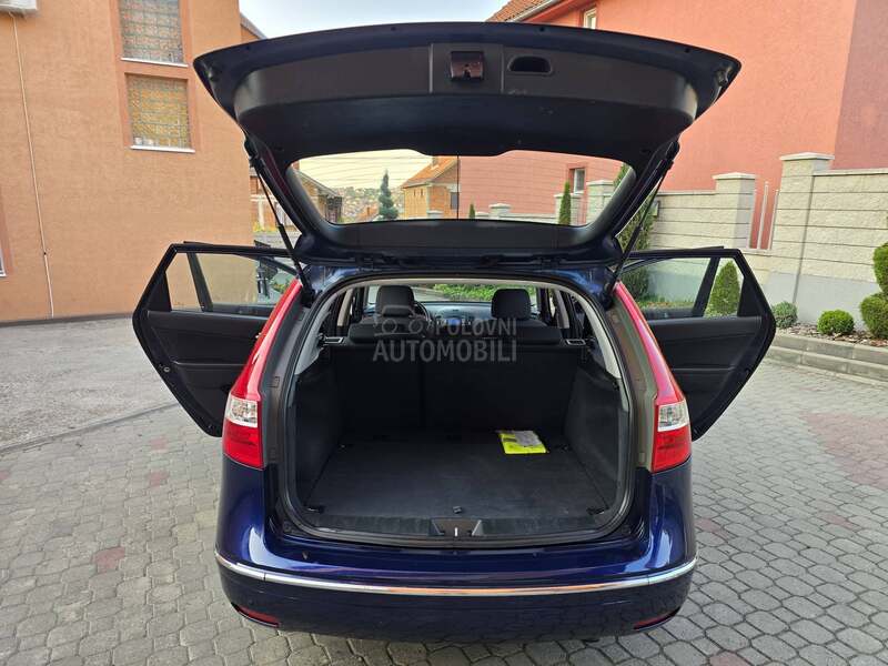 Hyundai i30 1.6 CRDI 16V N0V N0V