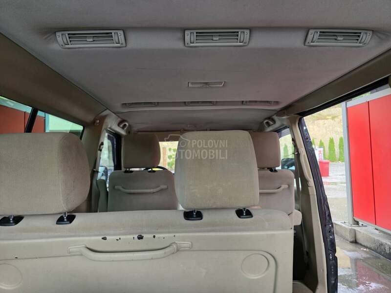 Volkswagen Multivan Caravelle Swiss 2.5 150ks