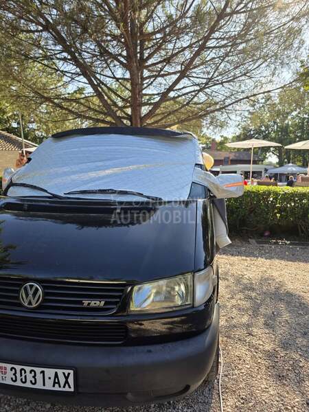 Volkswagen Multivan Caravelle Swiss 2.5 150ks