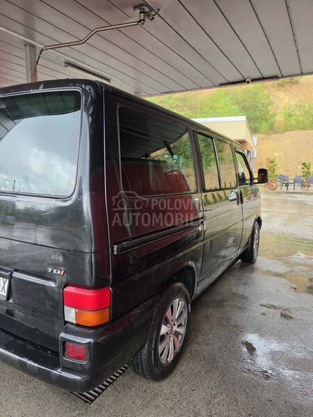 Volkswagen Multivan Caravelle Swiss 2.5 150ks